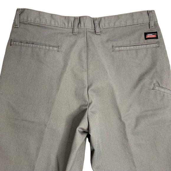 Dickies Loose Fit Work Shorts 32 Grey Flat Front Pockets 12in Belt Loops Button - Picture 5 of 6